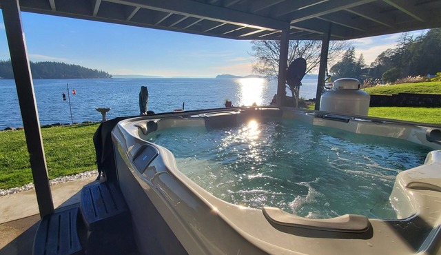 Gig Harbor Beach House - Hot Tub - Sauna
