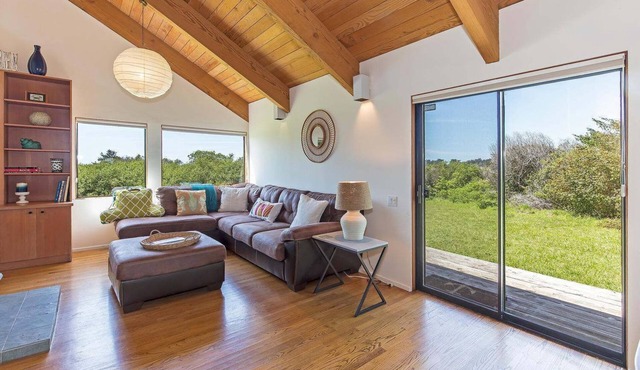 Grateful Getaway | Fireplace and Scenic Views