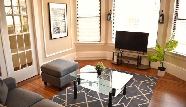 Great Apartment Conveniently Located