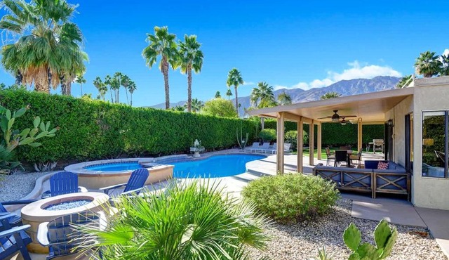 Hacienda Alondra - CA - Palms And Coach