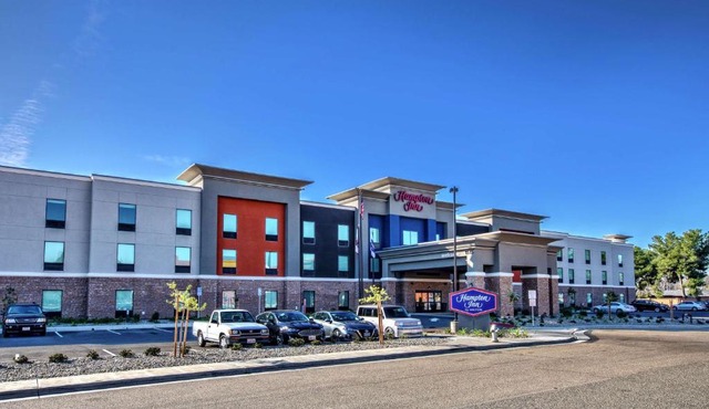 Hampton Inn Fresno Airport
