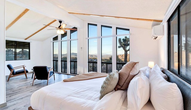 Hi View House - Secluded Home on 5 acres with Stunning Views, Fast WiFi, Grill, & Screened Patio