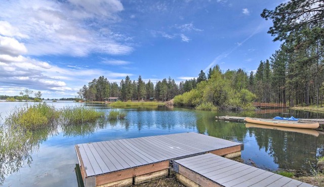 Hidden Gem: Dock & Views on Pine Hollow Reservoir!