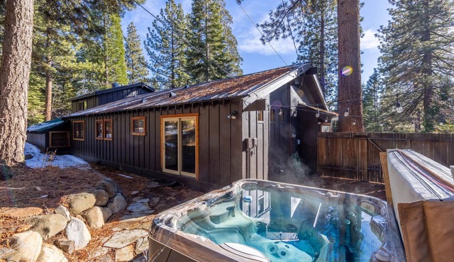 Highlands Hideaway By Tahoe Getaways - 4BR, Pet Friendly w Hot Tub