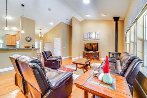 Hike + Explore: Graeagle Getaway w/Furnished Deck