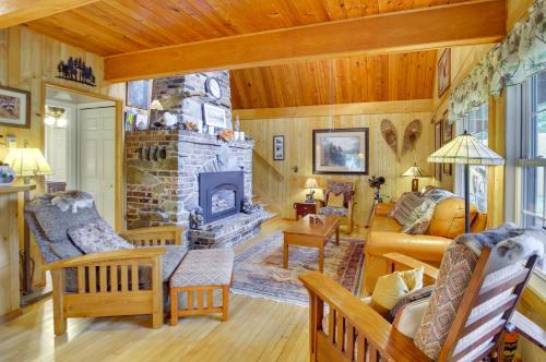 Hike, Ski & Explore! ‘Owl’s Nest’ Gold Bar Cabin