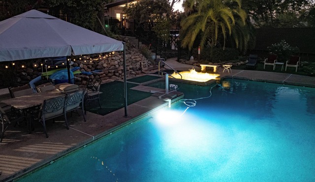 Hilltop Manor- Views - Family Home/Private - Pool and Spa