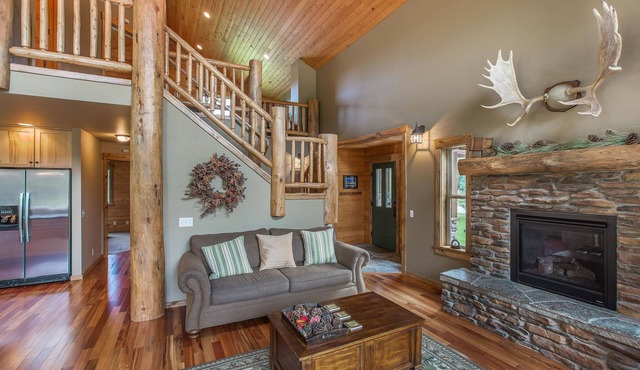 Icicle Creek Lodge 2 Minutes to Downtown Leavenworth 3 bedrooms 3 baths