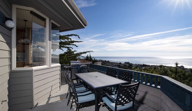 Incredible Large Luxury Home with Amazing Views and Hot Tub!