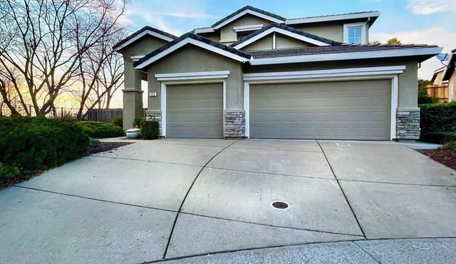 Insurance stay, 30+ stay, Pet stay, Next to walking Trail