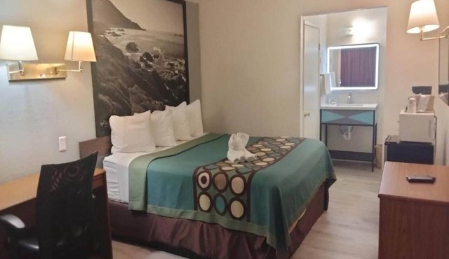 Junior Room with Queen Bed|Nsmk