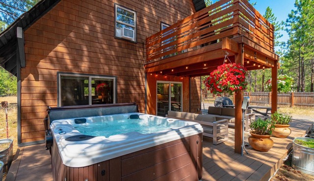 Juniper & Pine Barrel Sauna + Hot Tub Sisters, Oregon in Sisters