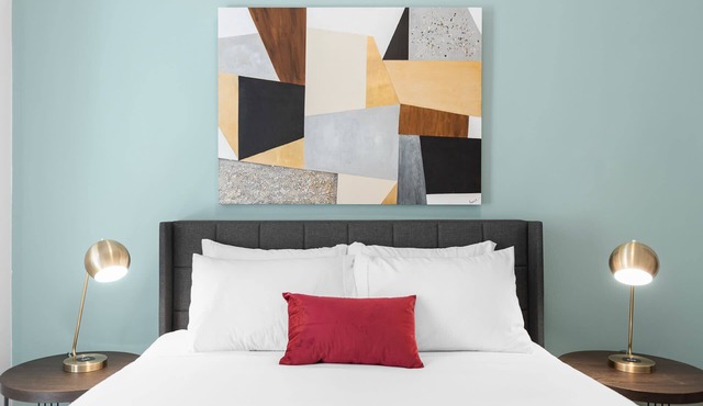 Kasa La Monarca | Traditional Studio + Live like a Local in San Francisco