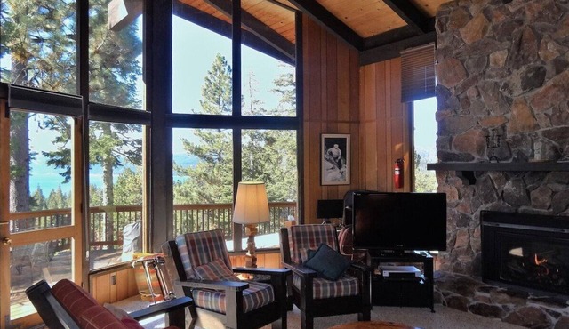 Lake View Dollar Point Tahoe City- Old Tahoe Charm!