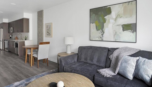 Landing | Chic 1BD, Gym