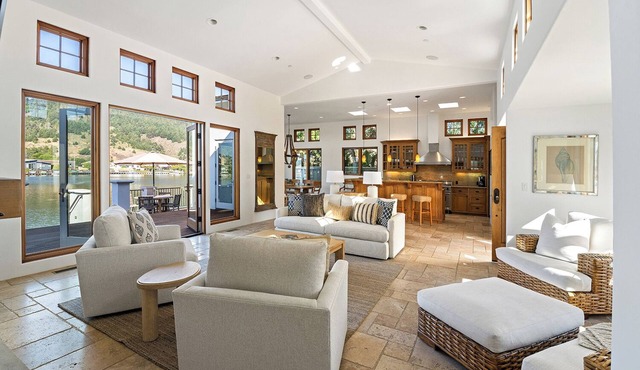 Light and Breezy Seadrift Lagoon Home w/Hot Tub
