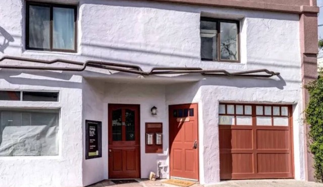 Loft Apartment walkable to downtown Fairfax and San Anselmo