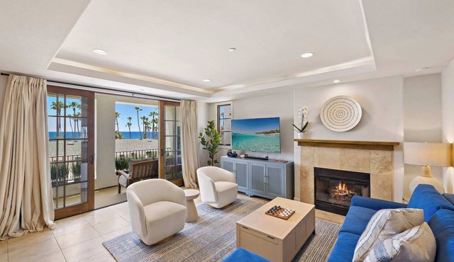 Lux Oceanview Retreat with Bikes and Walk to Beach