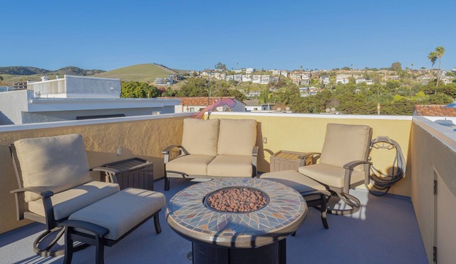 Luxe Coastal Townhome | Rooftop Deck | Steps from the Sand