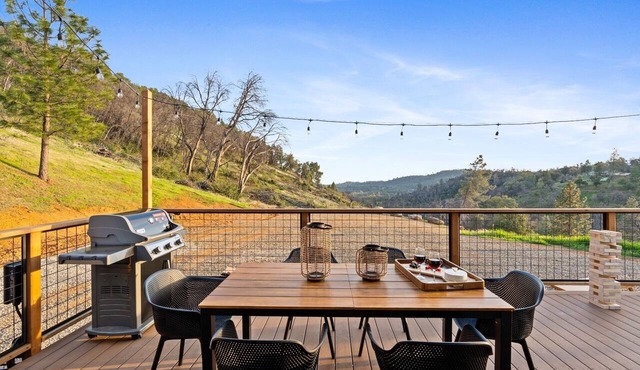 Luxe New A-Frame Cabin Hot Tub + Views