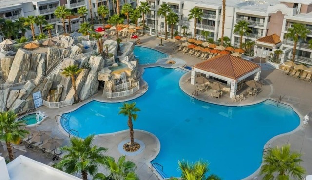Luxe Palm Springs Villa w/Resort Pool, Spa, Waterslides & Sunset Views
