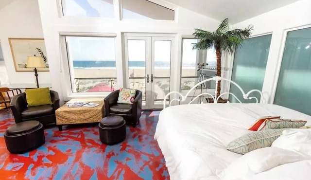 Luxurious Oceanfront House