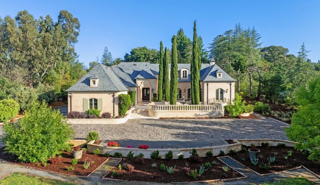 Luxurious Vintage French Chateau