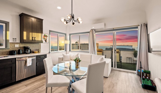 Luxury Beachside Gem + Walk to Beach + Ocean Views