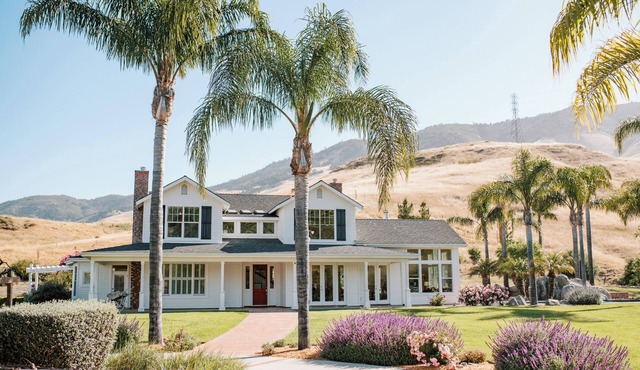 Luxury Estate with Pool, Hot Tub and Waterslide in San Luis Obispo, Sleeps 16