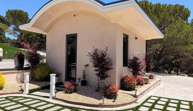 Luxury Garden Cottage Near Stanford