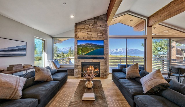 Luxury Lake Tahoe View Estate walk to Beach Luxe31