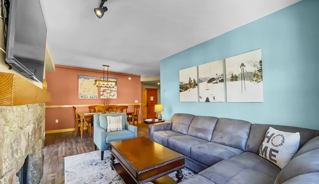Luxury Remodeled Condo Short Walk to Lifts Incredible View 3 Hot tubs! PP403