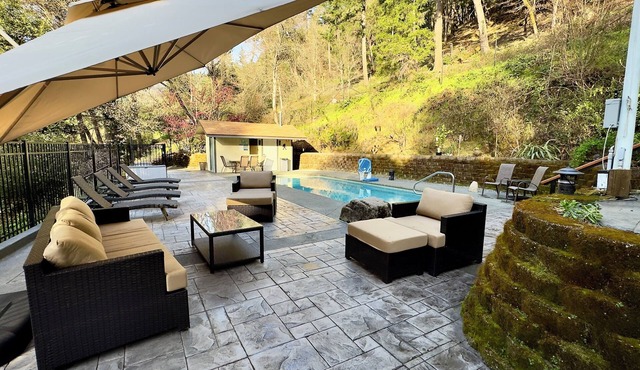 Madrone Mountain Retreat