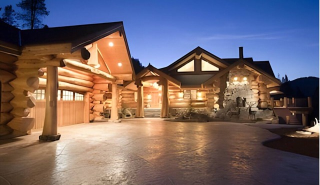 Majestic Mt. Shasta Retreat, Breathtaking Views of Mt. Shasta & Lake Siskiyou