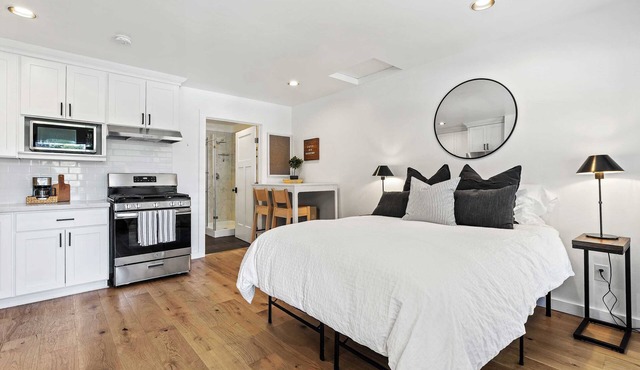 Manresa Surf House studio upstairs unit#5