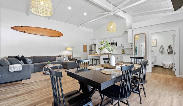 Manresa Surf House -2 bedroom- Hot Tub- Fire Pits