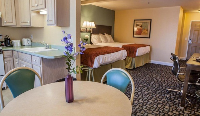 Marinwood Inn & Suites