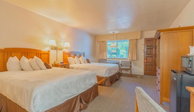 Mariposa Lodge