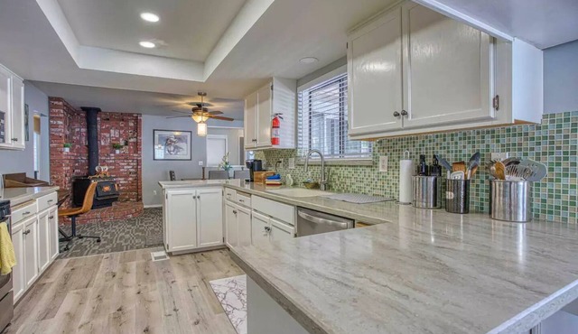 MiNT: Modern luxury & charm in downtown Kernville.