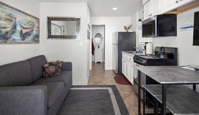 Mission Beach 1BR · Steps to Bay & Ocean · Water Views · Free Parking