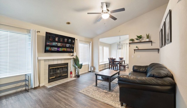 Modern 3BR Home in South Sac - Patio - Parking