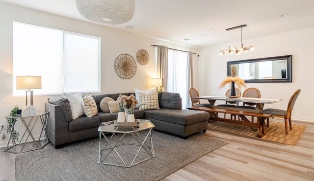 Modern 4BR-3BA Home Family Friendly