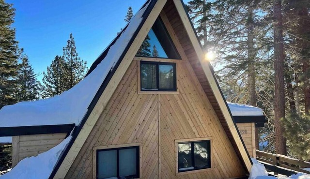 Modern A-Frame Cabin in Mammoth