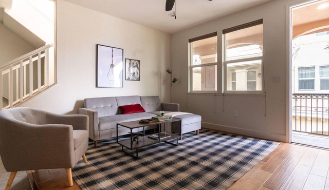 Modern Milpitas 3BR w/ Yard & A/C, nr Retail & Theater, by Blueground