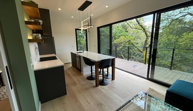Modern Oasis in San Anselmo - Stunning Views & Ultimate Privacy