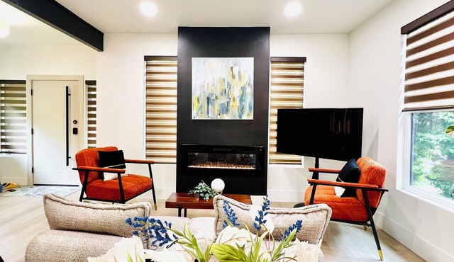 Modern Seattle Charmer in Central