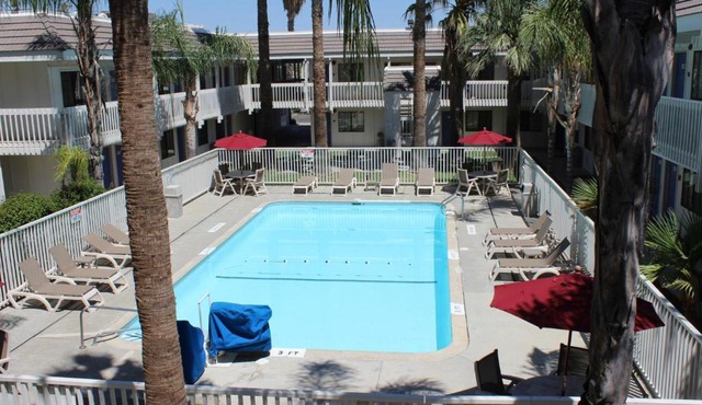 Motel 6-Coalinga, CA - East