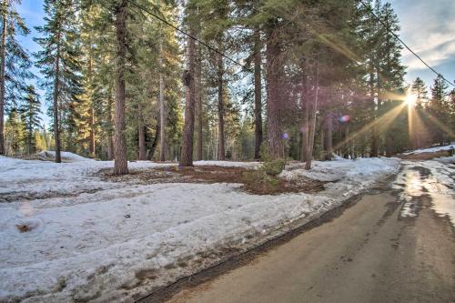 Mountain Top's Ponderosa Getaway Near Dome Rock!