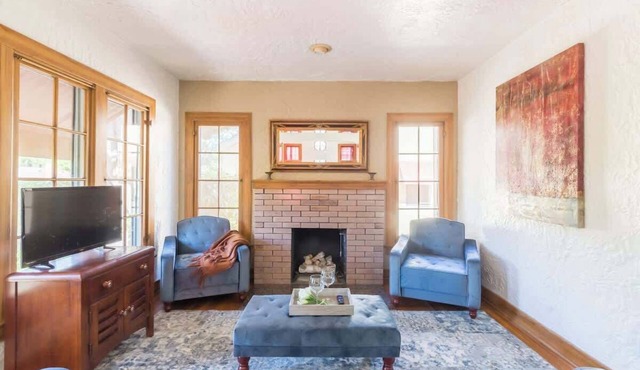 NEW! Beautiful Riverside cottage 2 BEDROOM HOME