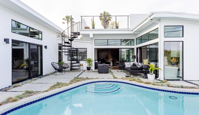 NEW! Pool/Spa, Fire Pit, Roof Deck, NEAR WORLD CUP